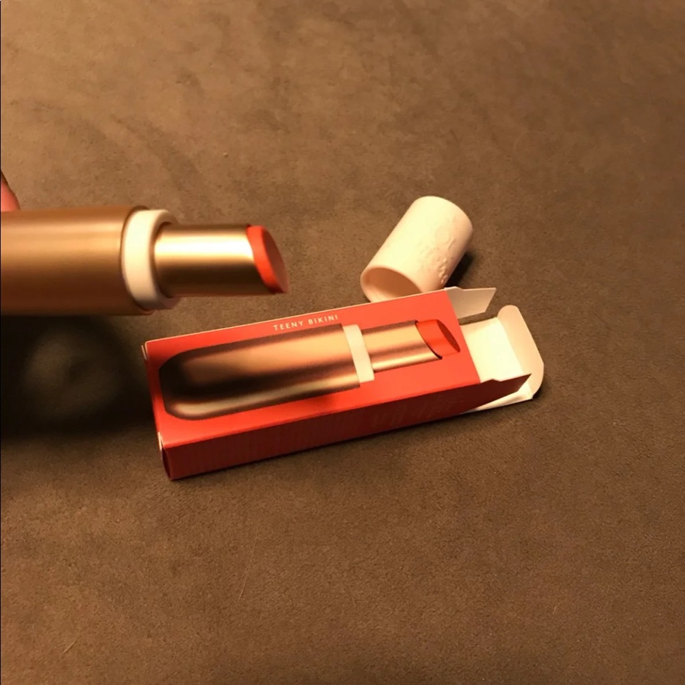 Makeup Bundle - Picture 7 of 9